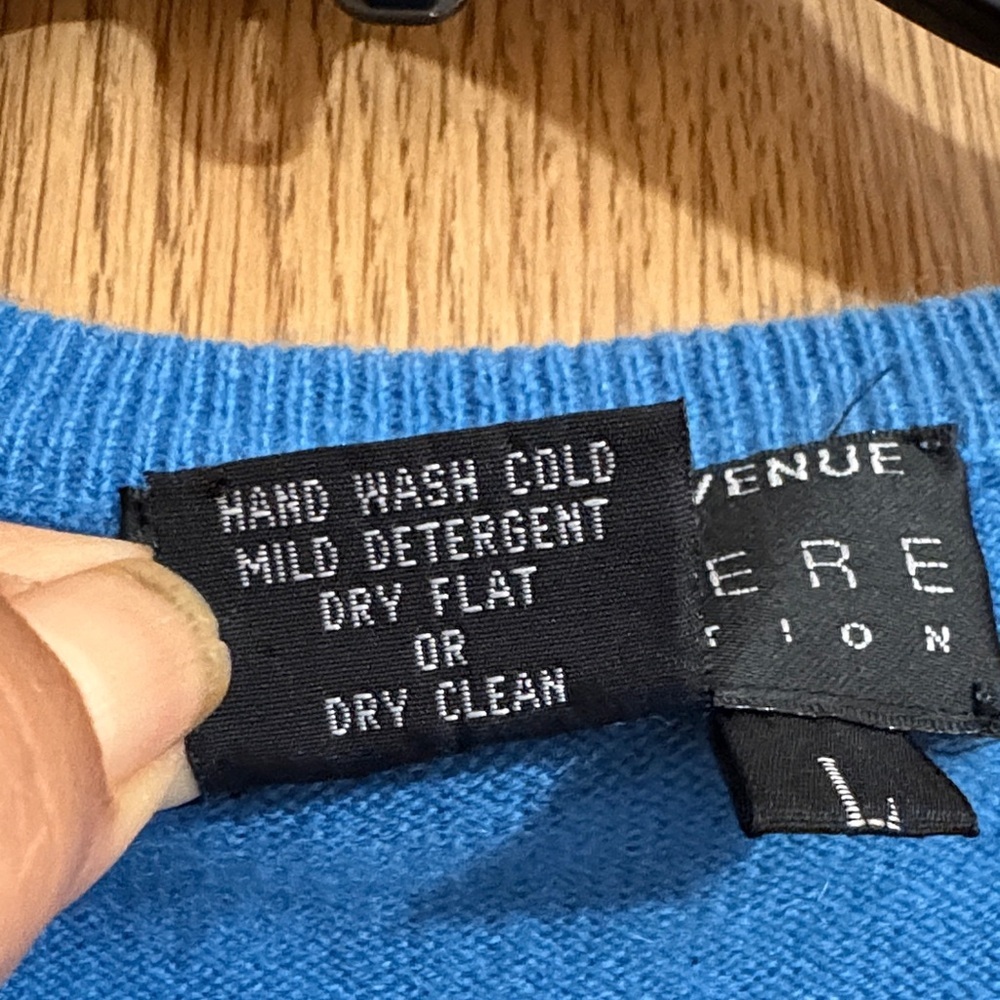100% Cashmere Saks Fifth Avenue Men's V-Neck Blue Sweater Vest - Picture 7 of 7